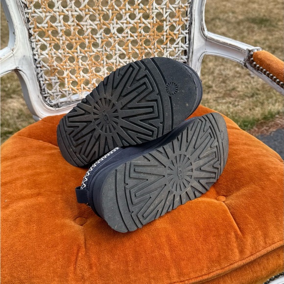 UGG Tazz II Slipper - Picture 6 of 6